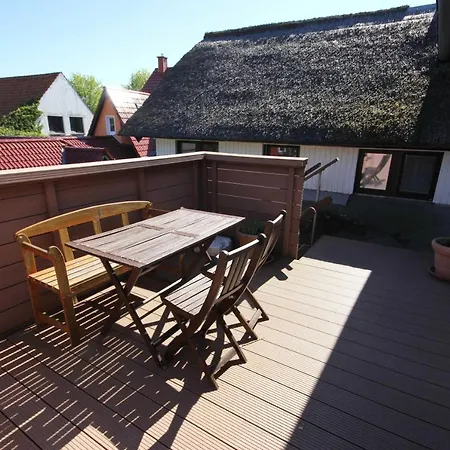 Haus 1795 Storchennest Holiday home Wustrow (Fischland)